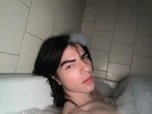 Jonysios Pic